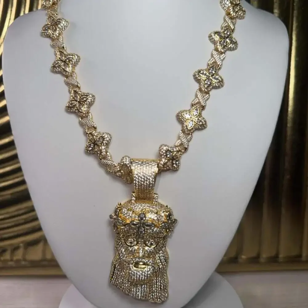 Iced Out Gold Jesus Piece B 0 A 6